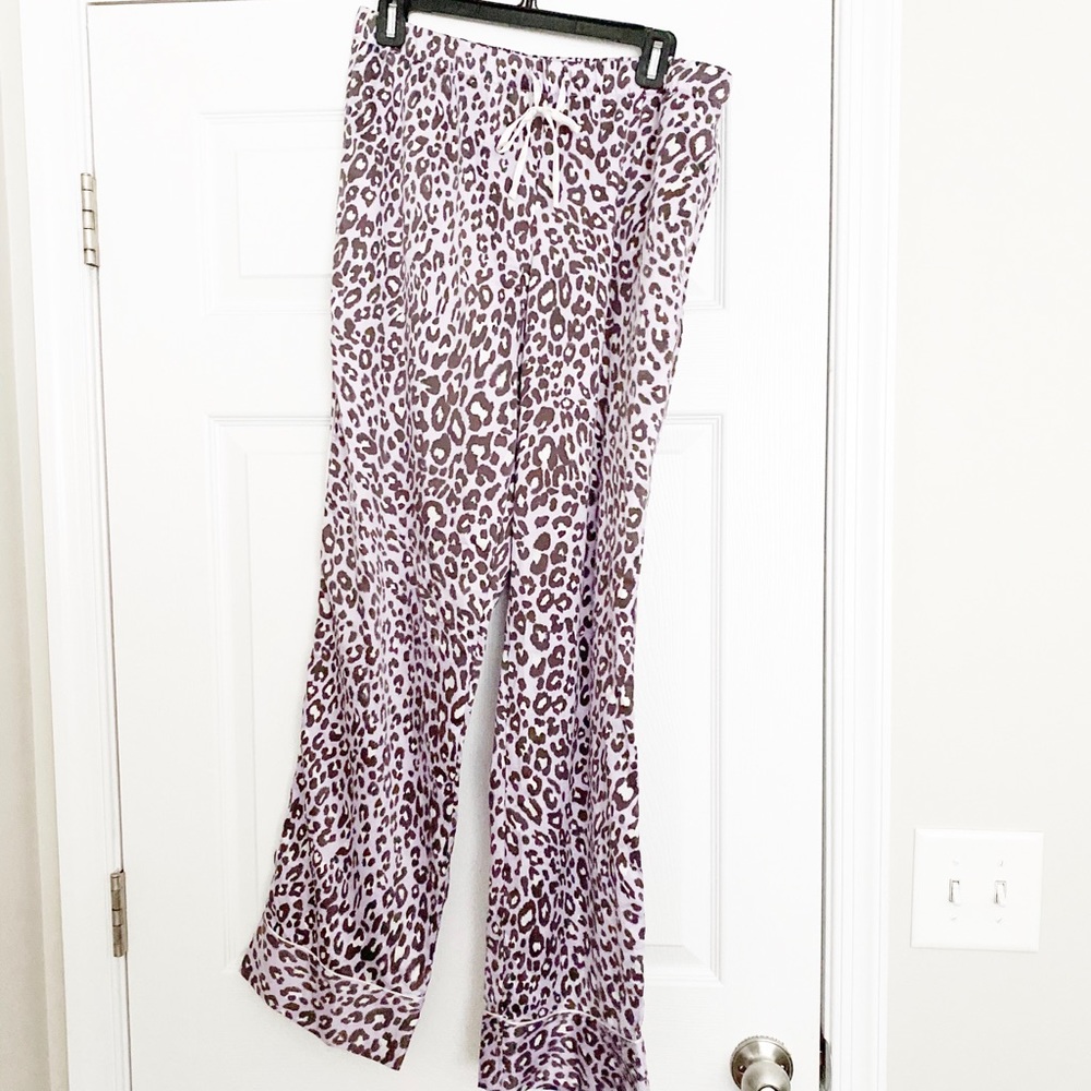 Victoria’s Secret luxe pj pants feels like satin